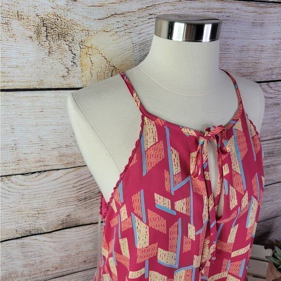 Everly Geometric keyhole Scalloped‎ Swing Dress Medium - Picture 8 of 8